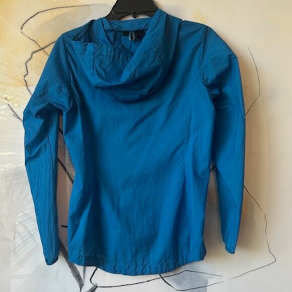 Patagonia Hooded Jacket - Picture 4 of 9